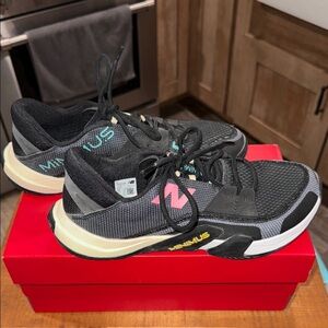 New Balance Women's Black and Pink Athletic Shoes